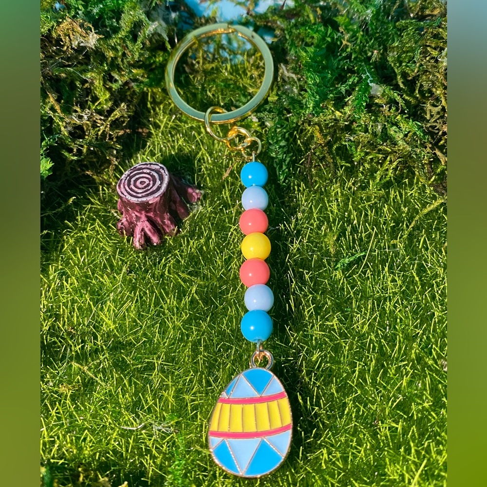 Easter Egg Keychain - Picture 2 of 4
